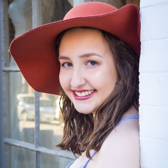 Meet your Posher, Charlotte - Picture 1 of 1